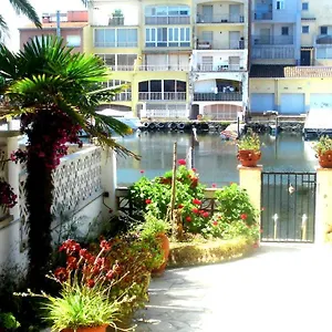 Apartamento En Planta Baja Directo Al Canal Ref 81 Appartement Empuriabrava